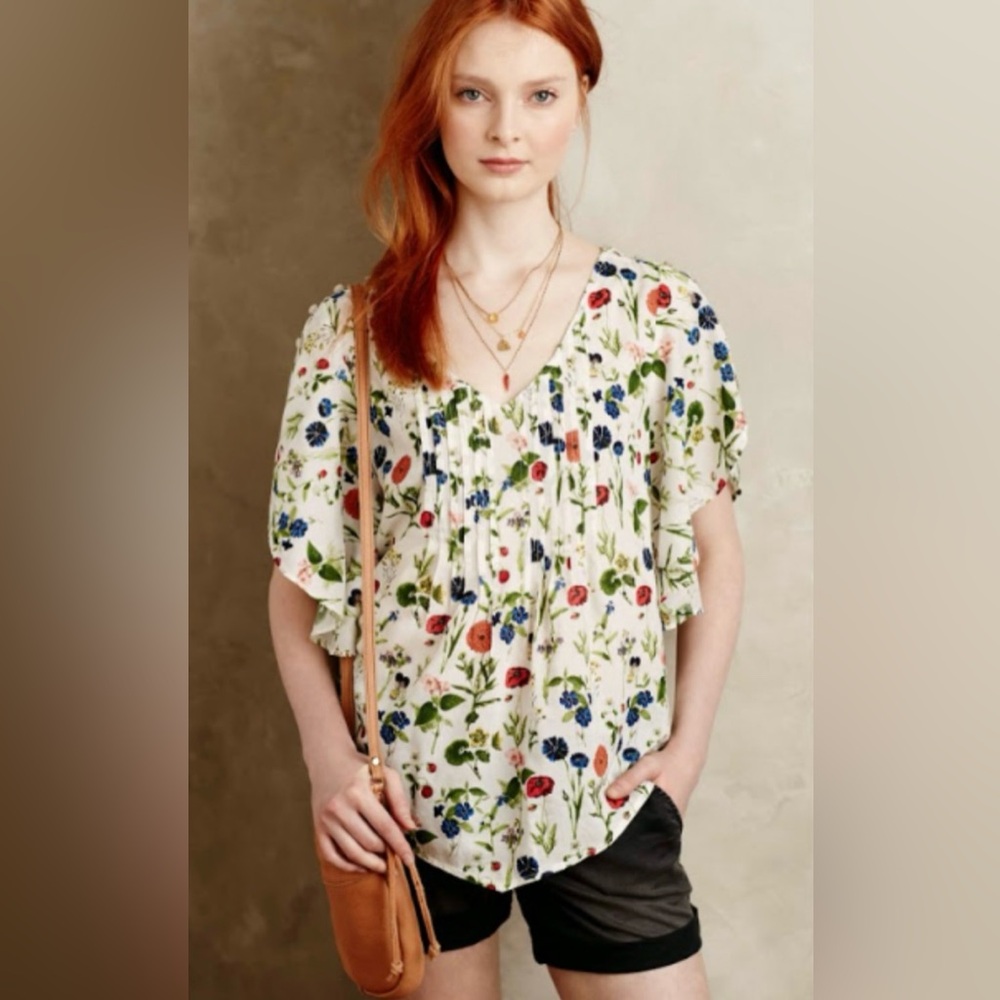 EUC Anthropologie Maeve Floral Pintuck Flutter sleeve top size 10
